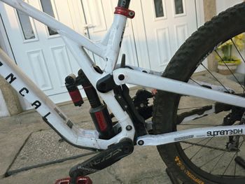 Used Commencal RACE KIT SUPREME Frameset 2026 Mountainbike, White — image 4 of 11