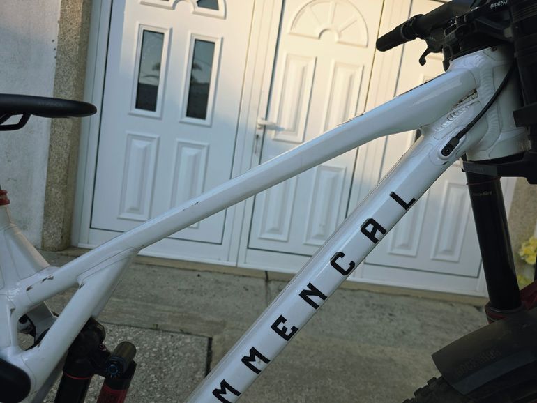 Used Commencal RACE KIT SUPREME Frameset 2026 Mountainbike, White — image 9 of 11