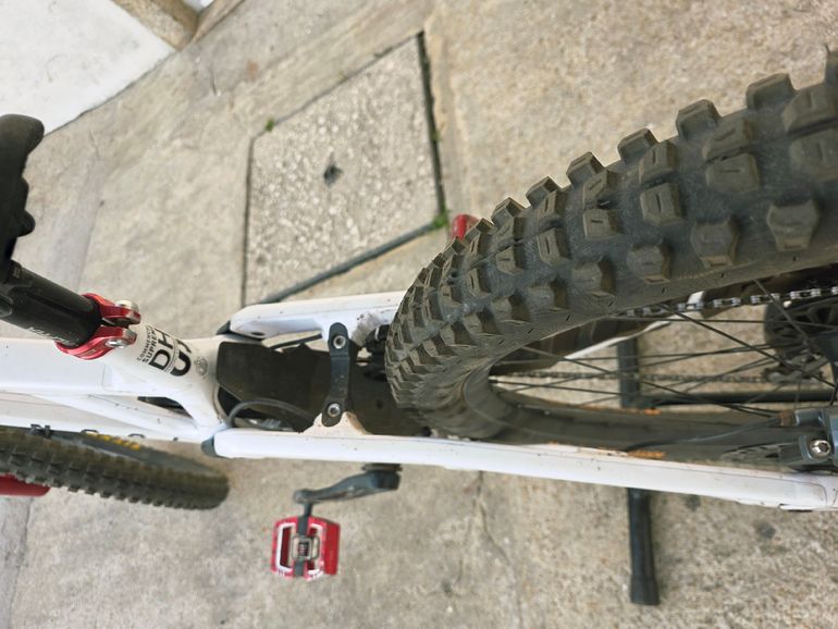 Used Commencal RACE KIT SUPREME Frameset 2026 Mountainbike, White — image 7 of 11