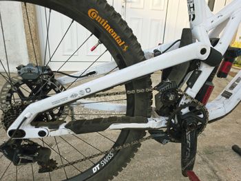 Used Commencal RACE KIT SUPREME Frameset 2026 Mountainbike, White — image 11 of 11