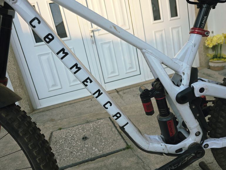 Used Commencal RACE KIT SUPREME Frameset 2026 Mountainbike, White — image 3 of 11