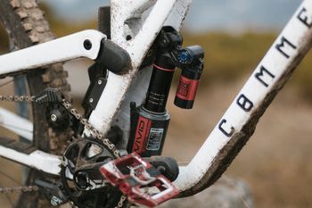 Commencal RACE KIT SUPREME Frameset 2026 Mountainbike de segunda mano, Blanco — imagen 4 de 6