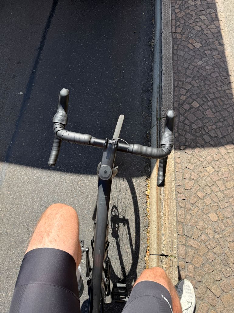 CUBE ATTAIN C:62, RACE 2026 2026 Road & Gravel d'occasion — image 3 sur 3