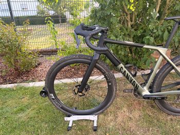 Used Canyon Grail CF SLX 8 Di2 2025 2025 Road & Gravel, Black — image 6 of 8