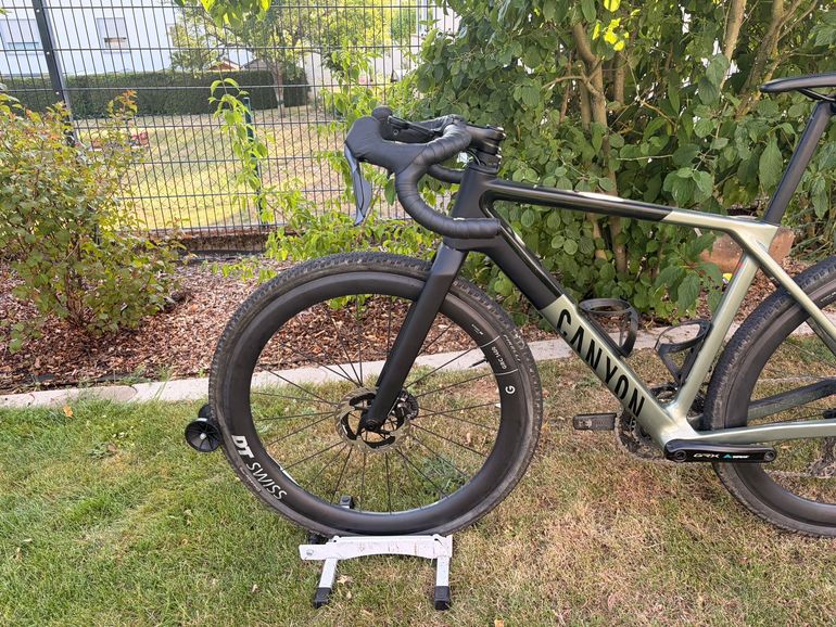 Used Canyon Grail CF SLX 8 Di2 2025 2025 Road & Gravel, Black — image 6 of 8