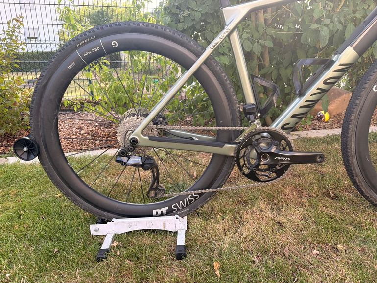 Used Canyon Grail CF SLX 8 Di2 2025 2025 Road & Gravel, Black — image 2 of 8