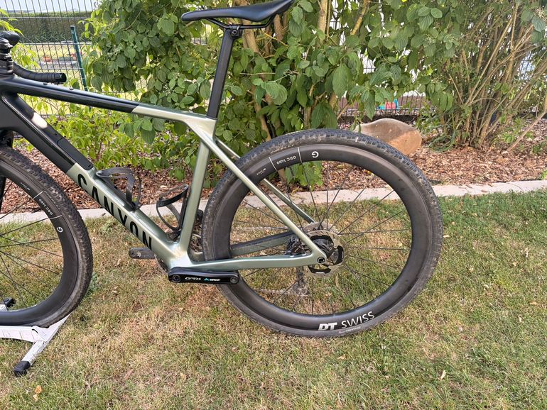 Used Canyon Grail CF SLX 8 Di2 2025 2025 Road & Gravel, Black — image 5 of 8