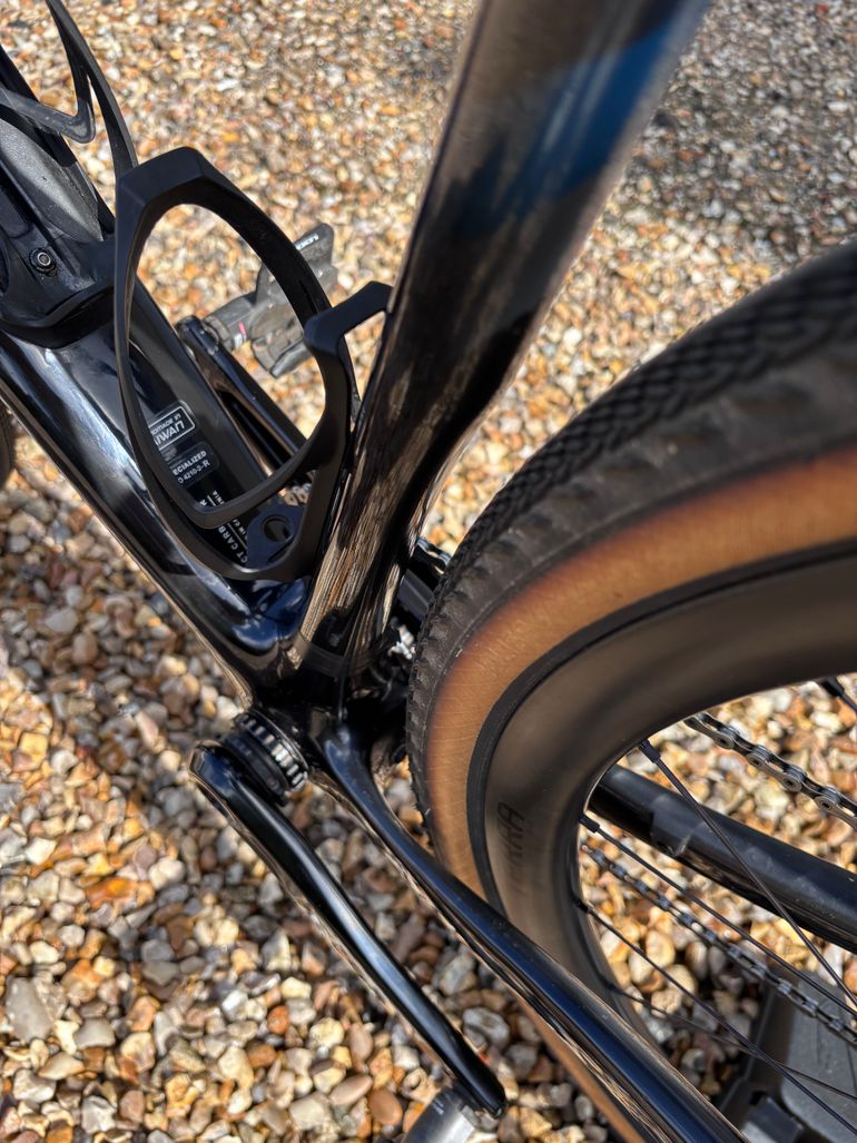 Used Specialized Diverge Expert Carbon 2022 2022 Road & Gravel, Blue — image 3 of 6