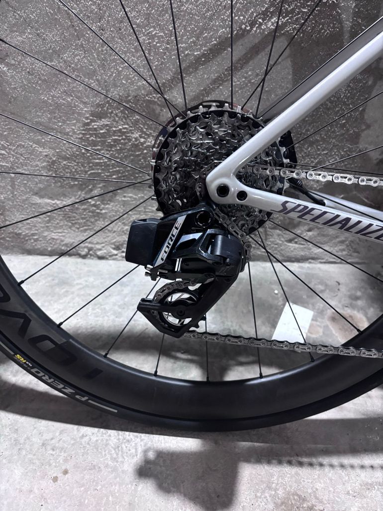 Gebrauchtes Specialized Tarmac SL8 Pro - SRAM Force AXS 2026 2026 Road & Gravel, Hellgrau — Bild 4 von 6
