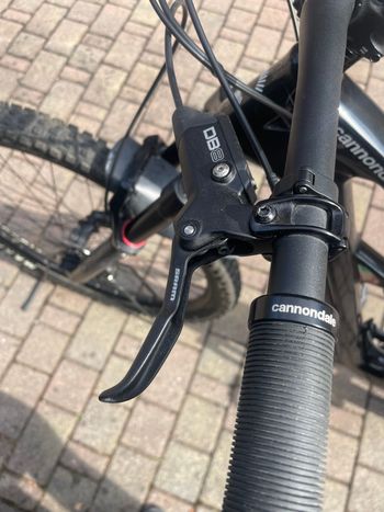 Tweedehands Cannondale Habit Carbon 2 2024 2024 Mountainbike — afbeelding 7 van 10