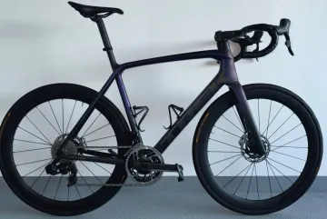 TREK Émonda SLR 9 - Project One 1 Of 1 Design 2024 Road & Gravel usato