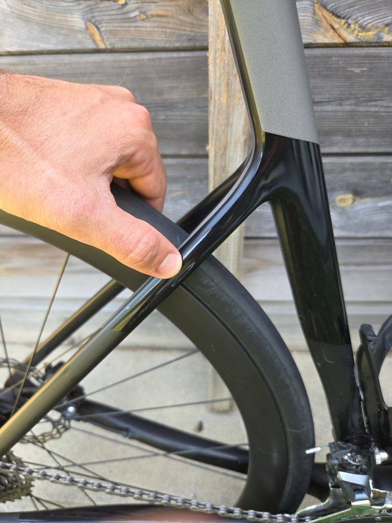 Used Cannondale SuperSix EVO Carbon Disc Ultegra 2020 2020 Road & Gravel, Black — image 3 of 14