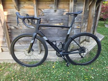 Used Cannondale SuperSix EVO Carbon Disc Ultegra 2020 2020 Road & Gravel, Black — image 2 of 14