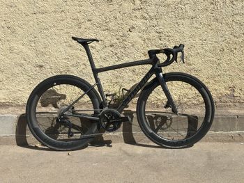Specialized Tarmac Shimano 105 Di2 2025 Carretera y gravel de segunda mano