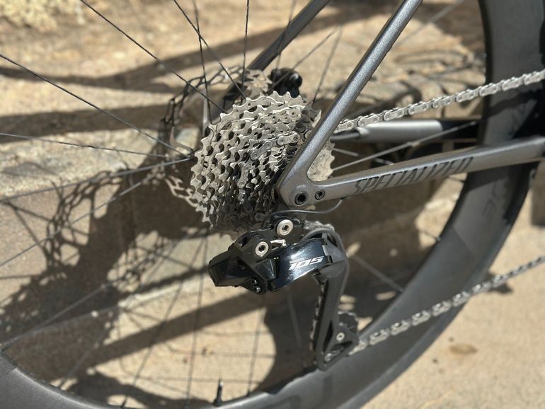 Specialized Tarmac Shimano 105 Di2 2025 Road & Gravel de segunda mano, Gris claro — imagen 8 de 12