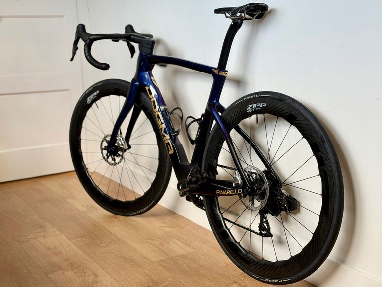 Tweedehands Pinarello DOGMA F SRAM RED ETAP AXS 2026 2026 Road & Gravel — afbeelding 12 van 25