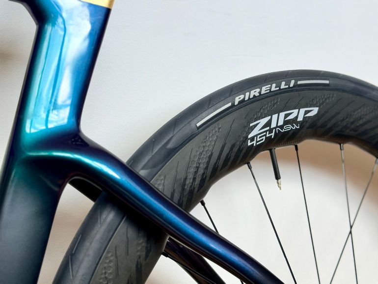 Tweedehands Pinarello DOGMA F SRAM RED ETAP AXS 2026 2026 Road & Gravel — afbeelding 13 van 25