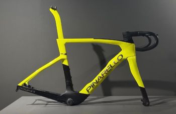 Tweedehands Pinarello DOGMA F SRAM RED ETAP AXS 2026 2026 Road & Gravel — afbeelding 25 van 25