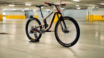 Käytetty Santa Cruz 5010 S / Carbon C 2024 2024 Mountainbike — kuva 11 / 12