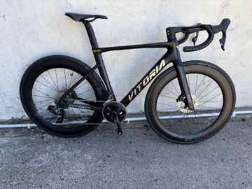 Vitoria Custom SRAM Rival 2024 Road & Gravel d'occasion