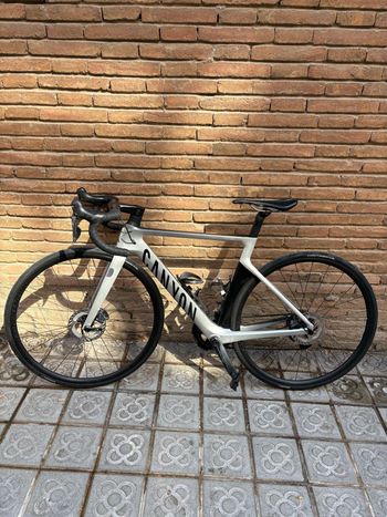 Used Canyon Aeroad CF SL Disc 8.0 Di2 2019 2019 Road & Gravel, Light Gray — image 2 of 6