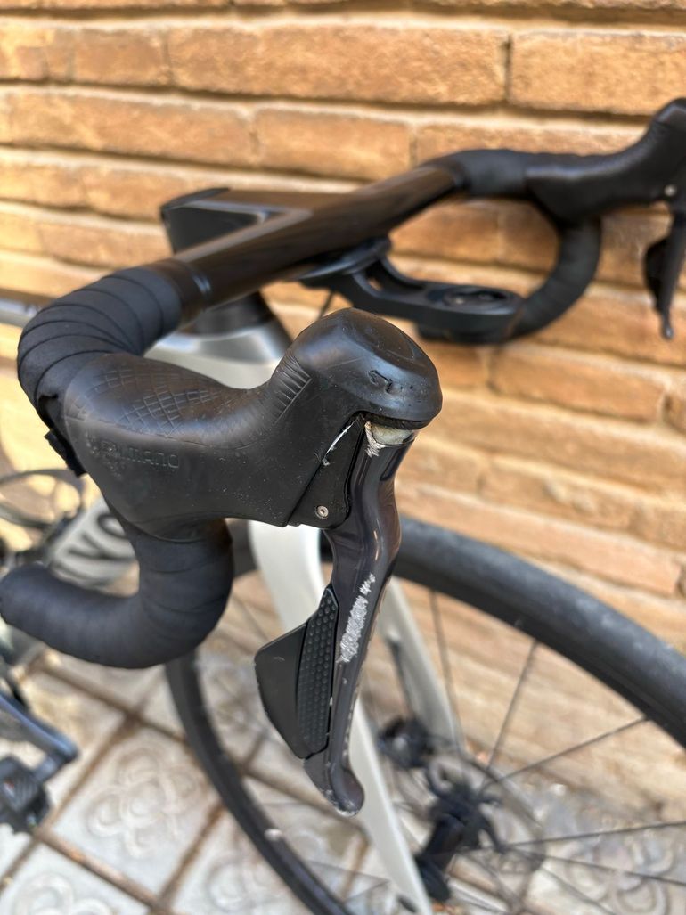 Used Canyon Aeroad CF SL Disc 8.0 Di2 2019 2019 Road & Gravel, Light Gray — image 6 of 6