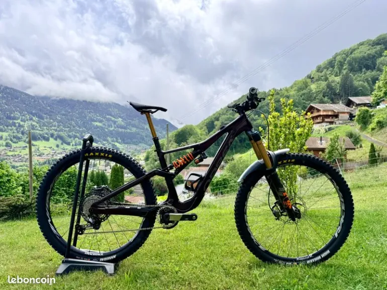 Gebrauchtes Orbea RALLON M-LTD 2023 2023 Mountainbike, Rot, 29 — Bild 1 von 7