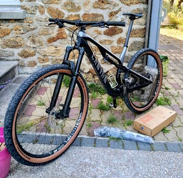 Used Canyon Neuron CF 9.0 2020 2020 Mountainbike, Light Gray, 27.5, 29 — image 1 of 8