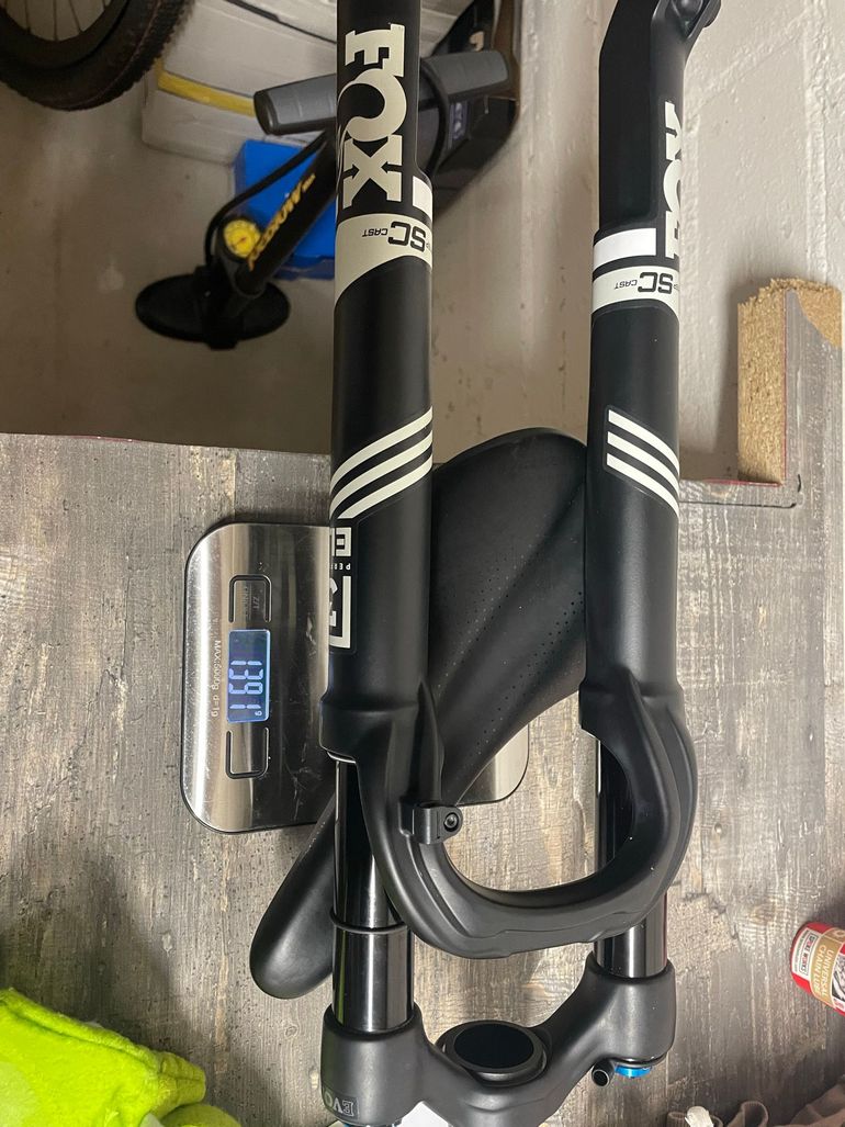 Gebrauchtes Specialized Epic Hardtail Expert 2022 2022 Mountainbike, Hellgrau — Bild 8 von 9