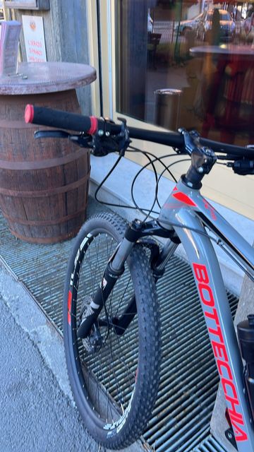 Used Bottecchia Custom Shimano GRX 2020 Mountainbike, Light Gray — image 2 of 3