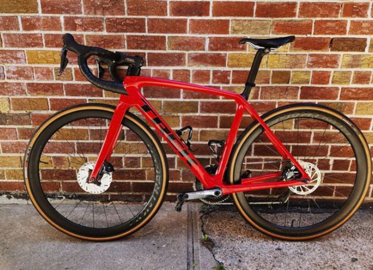 Used Trek Émonda SL 7 2021 2021 Road & Gravel, Red — image 4 of 19
