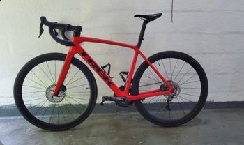 Used Trek Émonda SL 7 2021 2021 Road & Gravel, Red — image 2 of 19