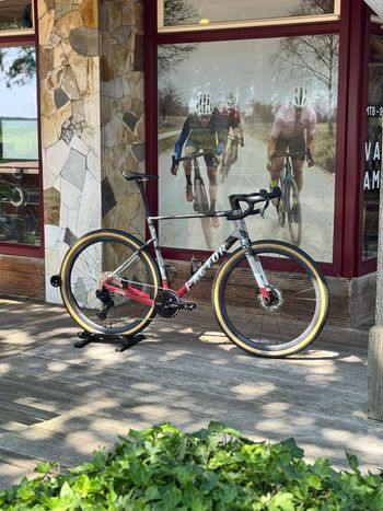 Used Factor ALUTO Shimano GRX 2026 Road & Gravel, Light Gray — image 2 of 5