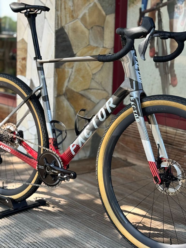 Used Factor ALUTO Shimano GRX 2026 Road & Gravel, Light Gray — image 5 of 5