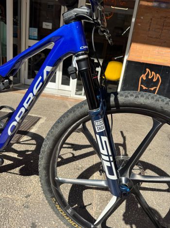 ORBEA OIZ M LTD FLIGHT ATTENDANT 2026 2026 Mountainbike de segunda mano, Azul — imagen 5 de 23