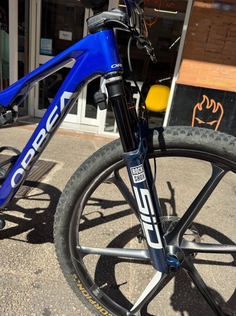 ORBEA OIZ M LTD FLIGHT ATTENDANT 2026 2026 Mountainbike de segunda mano, Azul — imagen 5 de 23