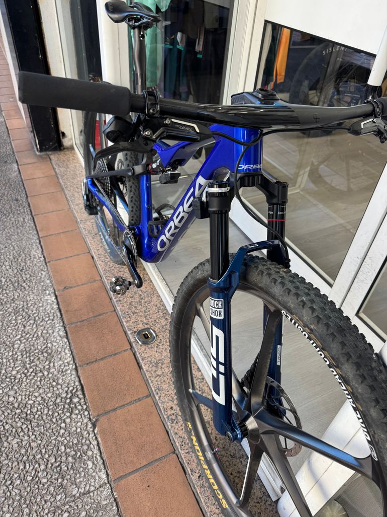 ORBEA OIZ M LTD FLIGHT ATTENDANT 2026 2026 Mountainbike de segunda mano, Azul — imagen 22 de 23