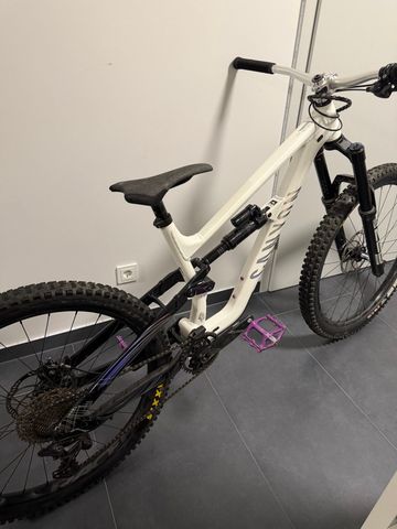 Used Canyon Torque Shimano Deore XT 2022 Mountainbike, White — image 2 of 13