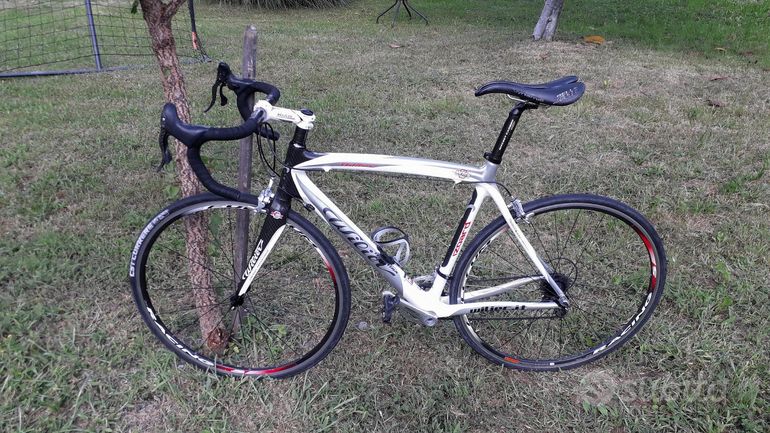 Used Wilier Izoard 2011 Road & Gravel, White — image 1 of 3