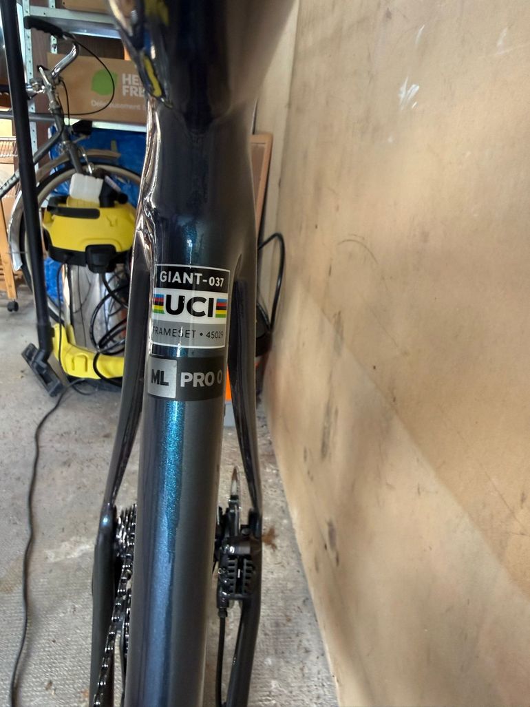 Giant TCR Advanced Pro 0 Di2 2025 2025 Road & Gravel d'occasion — image 6 sur 11