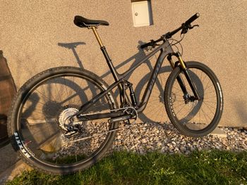 Used Pivot Mach 4 Shimano XTR 2024 Mountainbike, Black — image 10 of 10