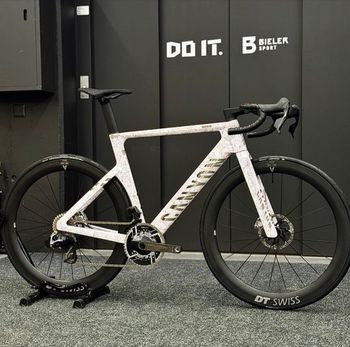 Used Canyon Aeroad CFR AXS 2025 2025 Road & Gravel