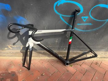 Tweedehands Colnago C68 Allroad Disc Dura-Ace Di2 9200 w/Dura-Ace C50 Wheels 2023 Frameset 2023 Road & Gravel — afbeelding 7 van 7