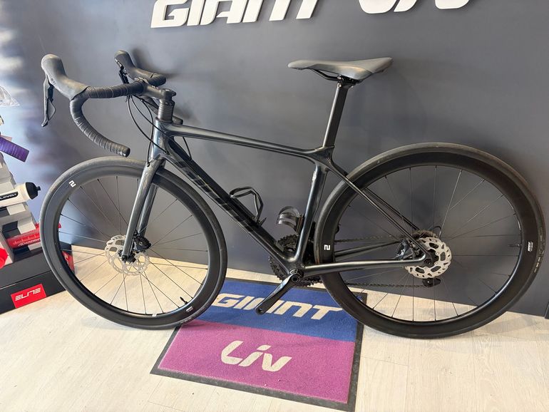 Giant TCR Advanced Disc 1+ Pro Compact 2022 2022 Road & Gravel d'occasion — image 2 sur 8