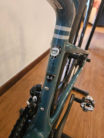 Used Specialized Roubaix Sport 2021 2021 Road & Gravel, Green — image 5 of 6