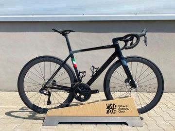 Použité Colnago C68 R54 2022 Road & Gravel