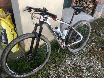 Used Olympia Custom Shimano Deore XT 2017 Mountainbike, White — image 2 of 3