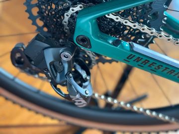 Used BMC URS 01 TWO 2021 2021 Road & Gravel, Green — image 5 of 8