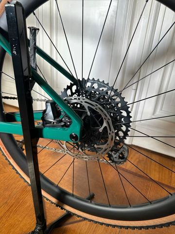 Used BMC URS 01 TWO 2021 2021 Road & Gravel, Green — image 4 of 8