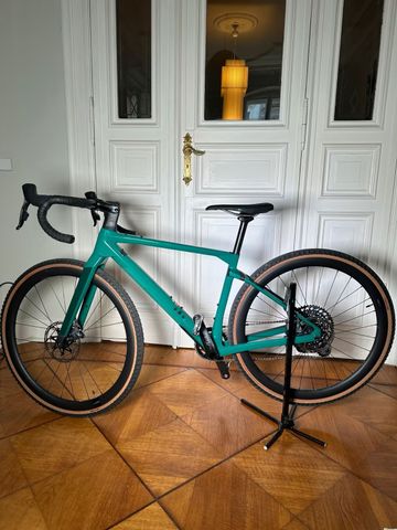 Used BMC URS 01 TWO 2021 2021 Road & Gravel, Green — image 1 of 8